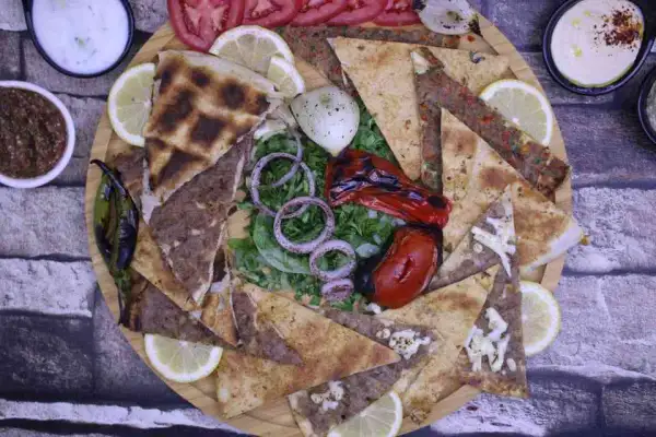 طوشكا خاروف وجبة